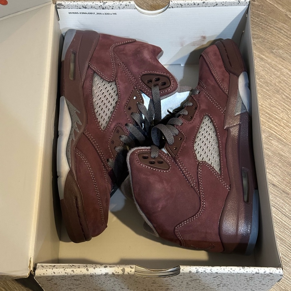 ❌SOLD❌ Boys Burgundy Jordans